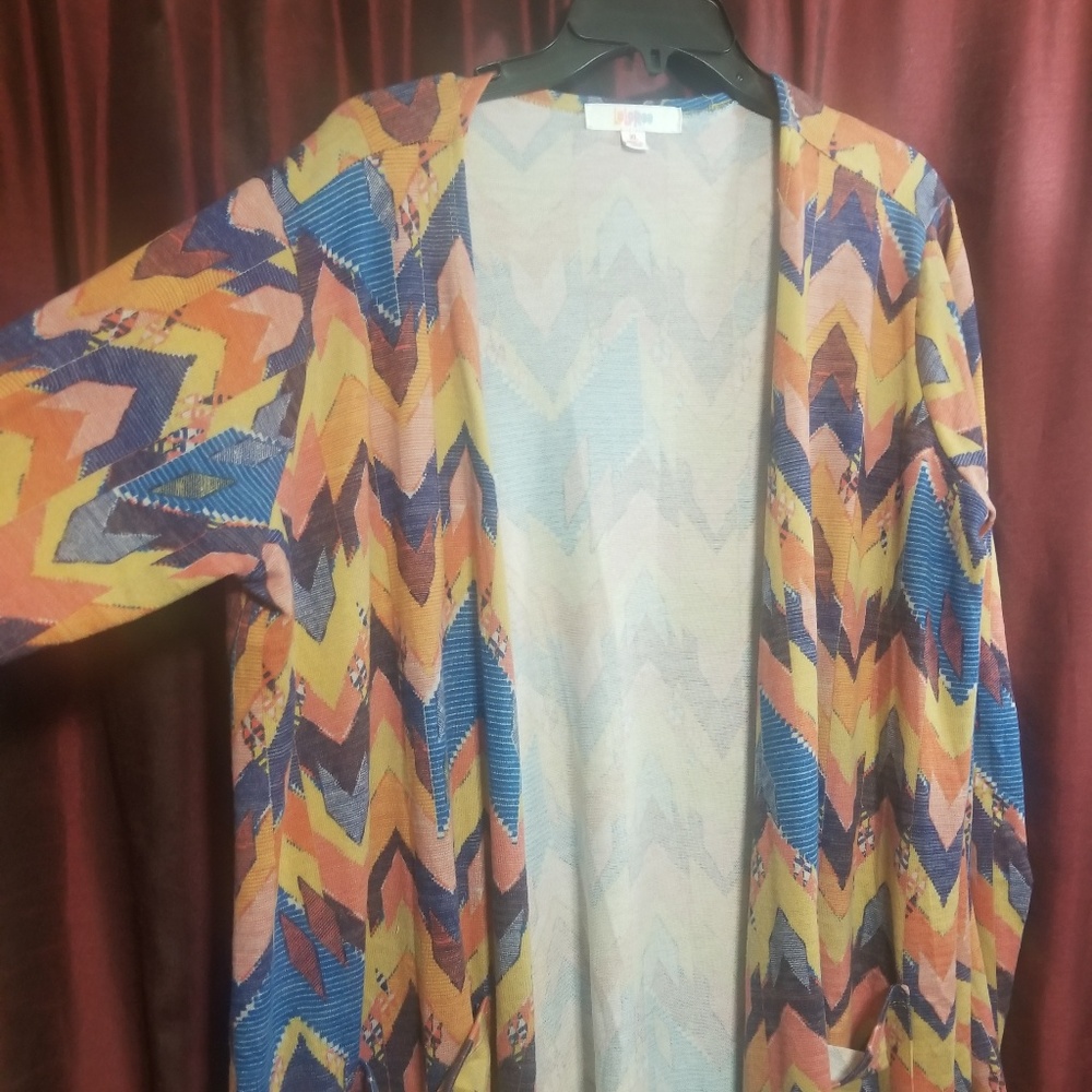 Xl lularoe sarah